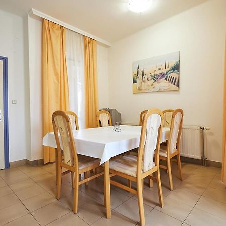 Nimrod Vendeghaz Hotel Hajduszoboszlo Bagian luar foto