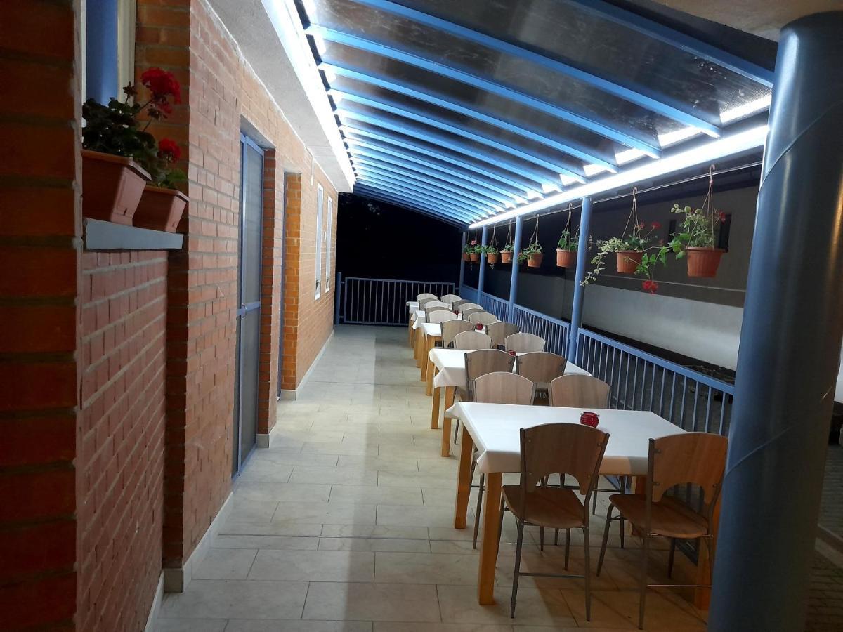Nimrod Vendeghaz Hotel Hajduszoboszlo Bagian luar foto